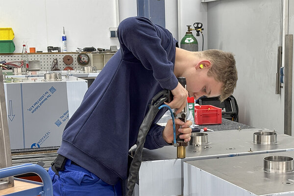 GMP material locks in production