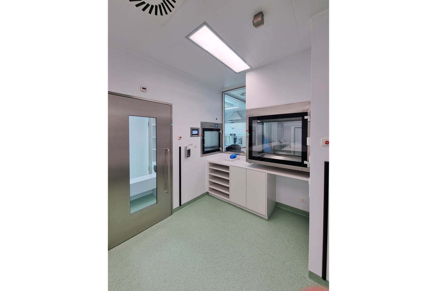 GMP laboratory for the production of cytostatics at Kantonspital Frauenfeld